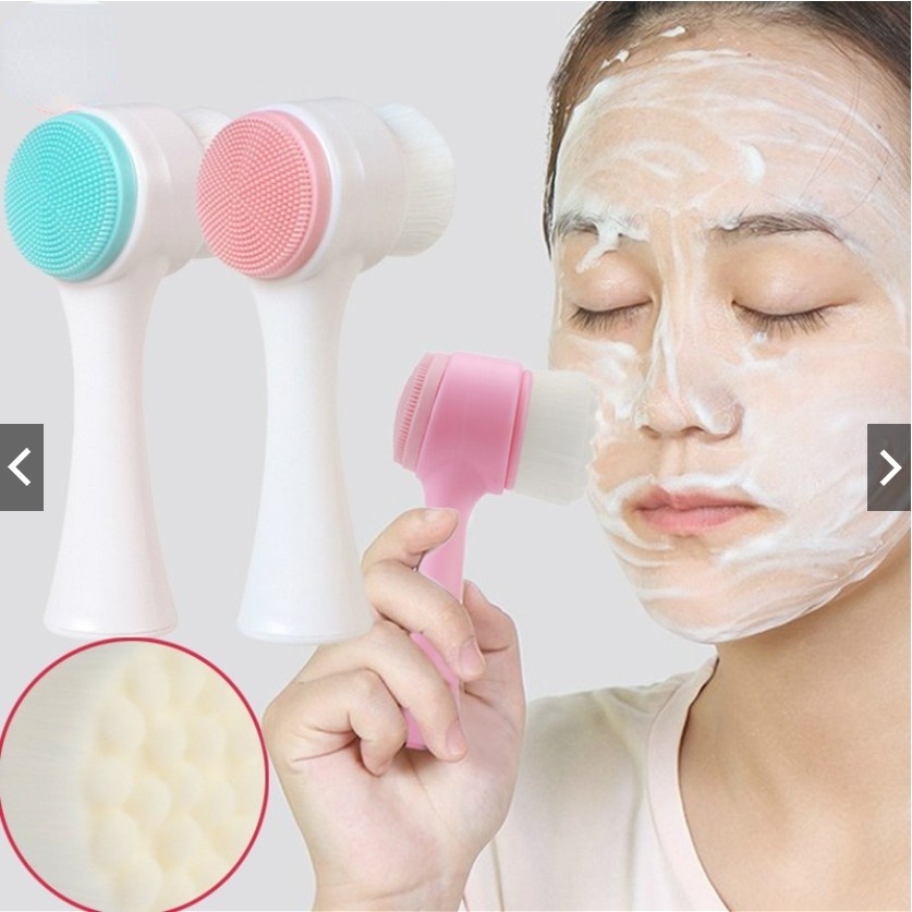 using encapsulated vibration motor to facial cleaning brush